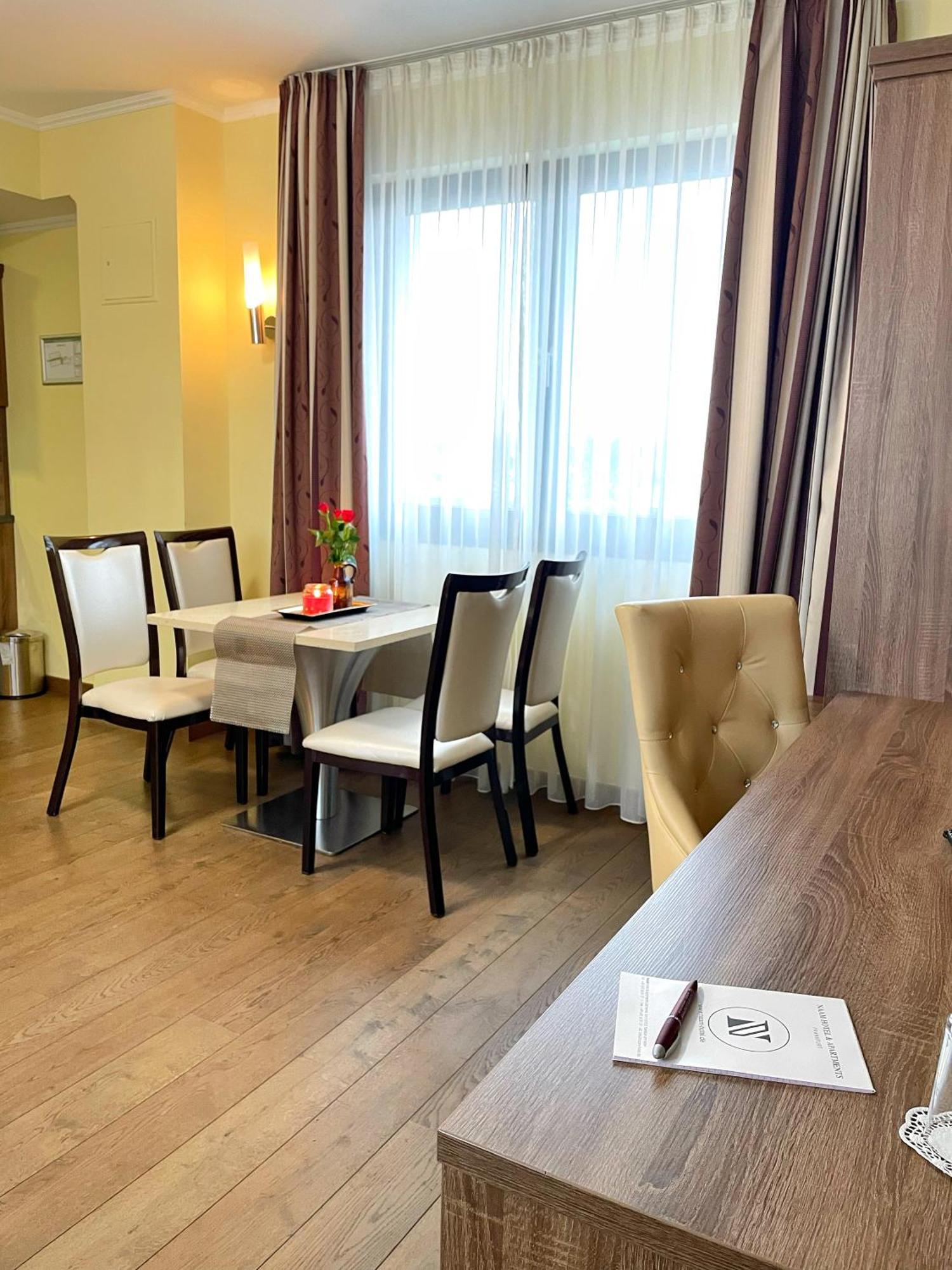 Naam & Frankfurt City-messe Airport Hotel Frankfurt am Main