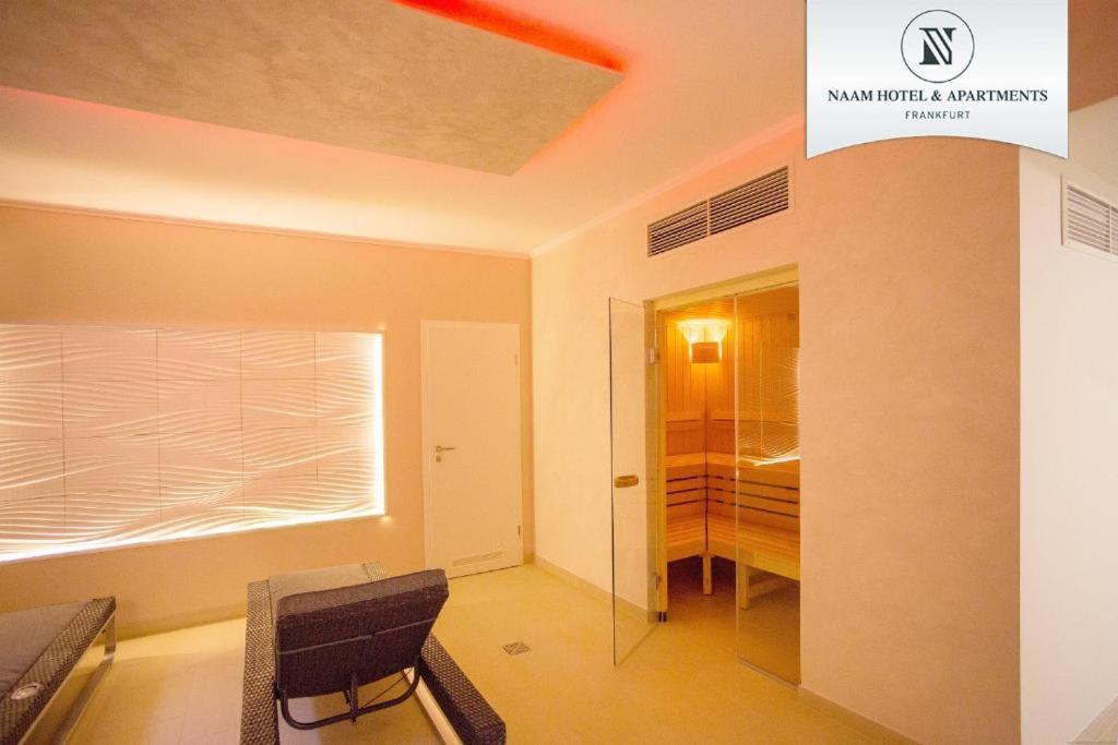 Naam & Frankfurt City-messe Airport 3*